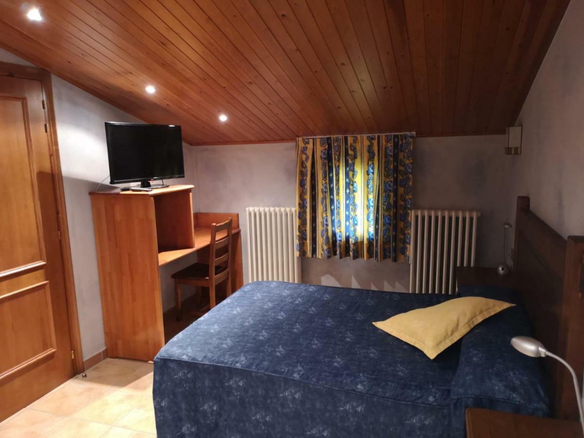 Hostal Cal Francisco Gósol Εξωτερικό φωτογραφία